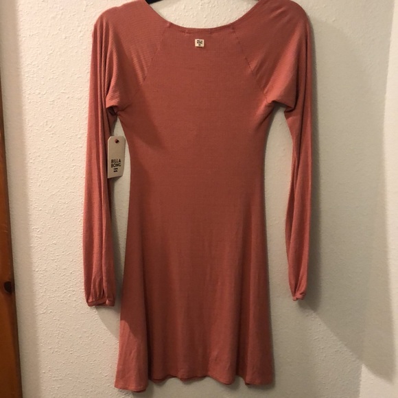 Billabong nineties romance with throwback rib knit w/ sweetheart neckline. - Picture 6 of 6